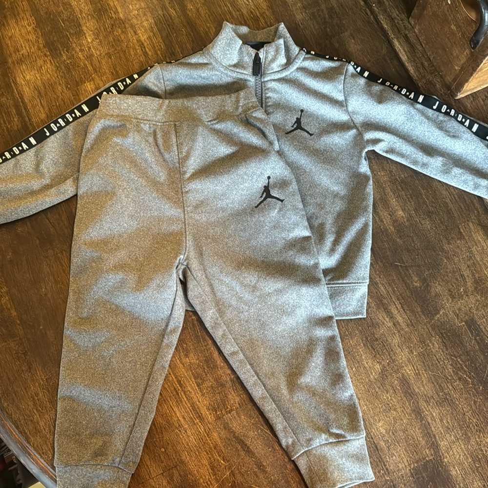 Nike air Jordan set size 24m
